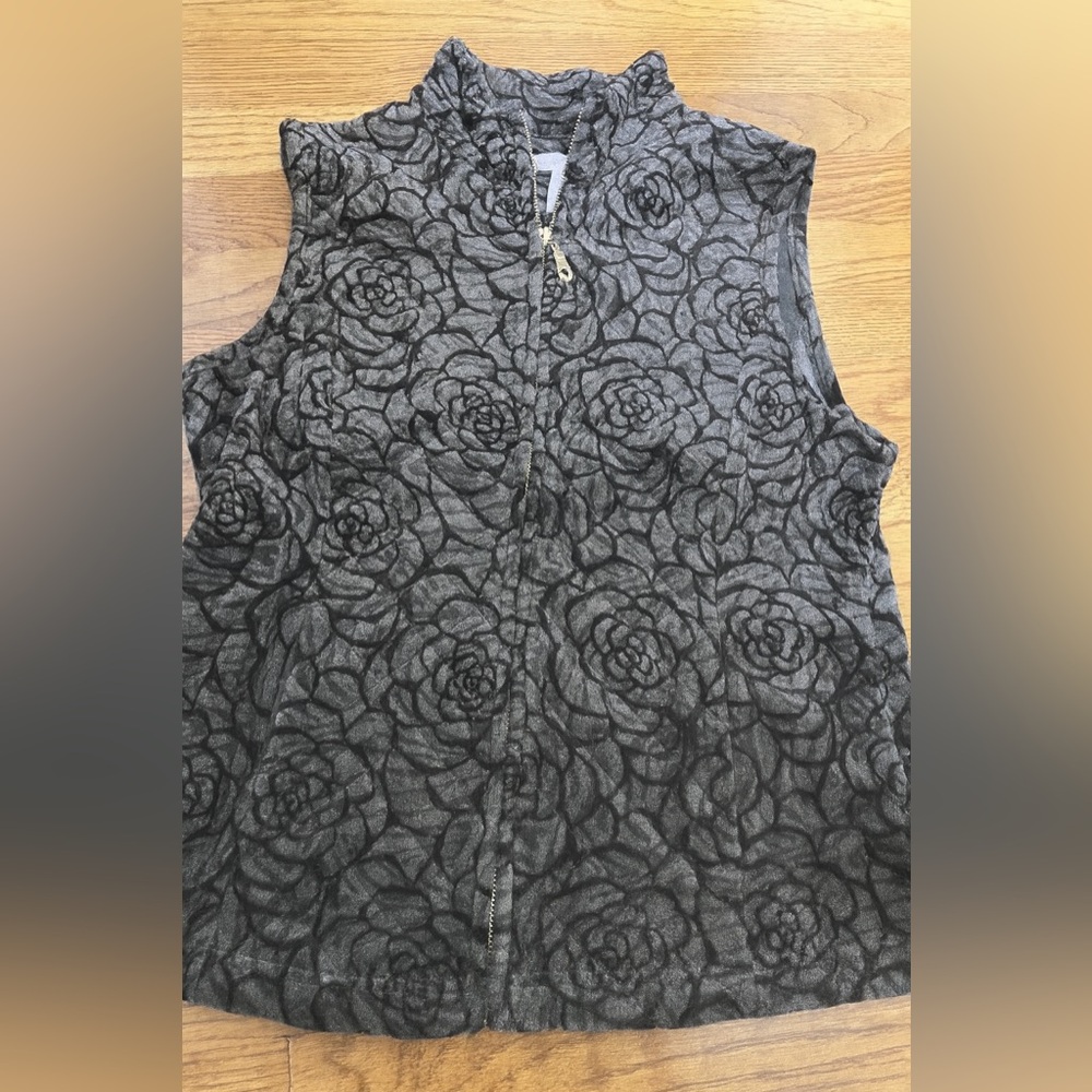 Charter Club Black & Gray Floral Velour Quilted Vest | Size Small